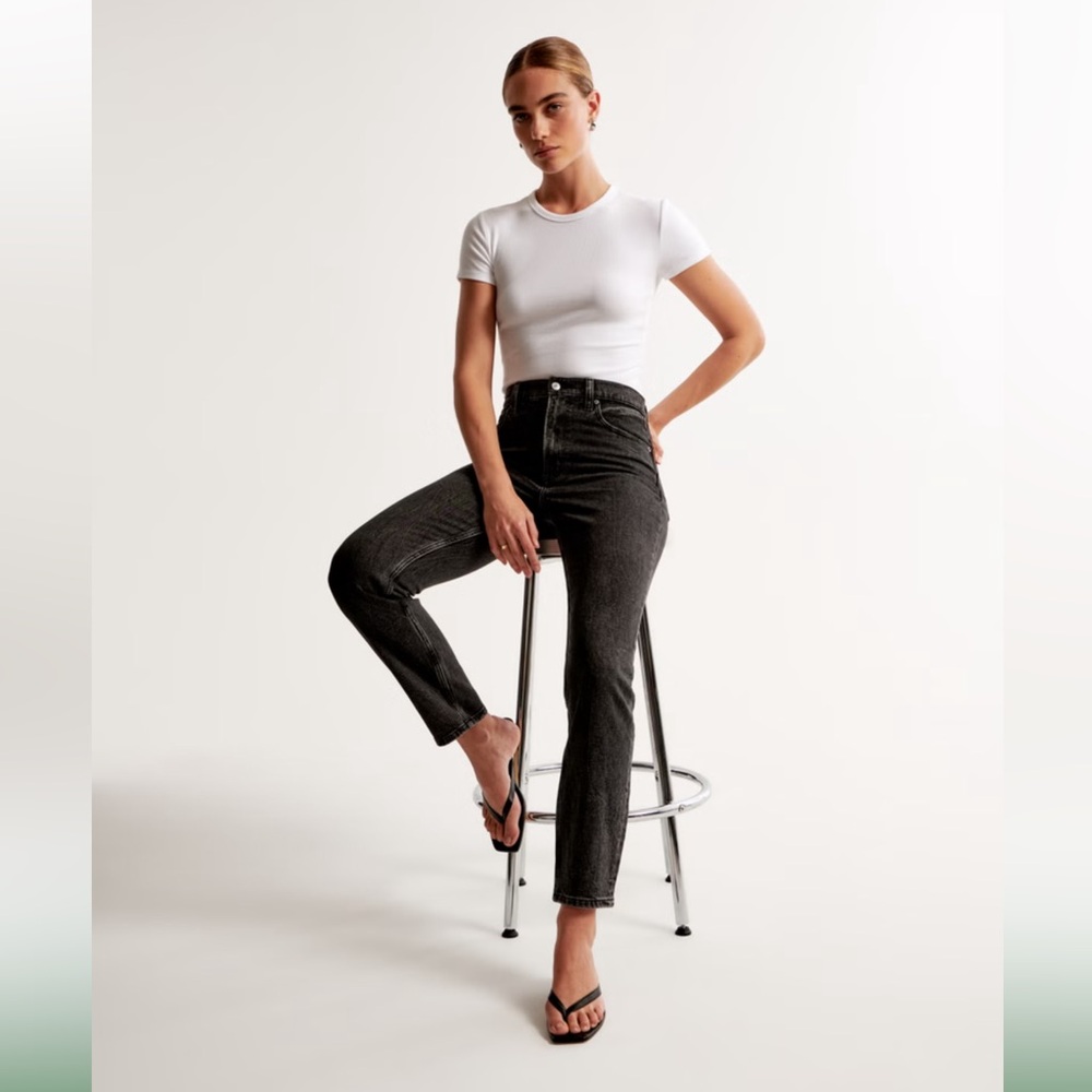 ABERCROMBIE THE 80s MOM HIGHRISE JEAN